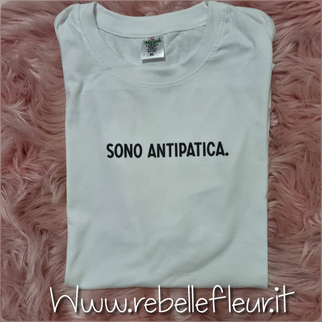 T-shirt sono antipatica