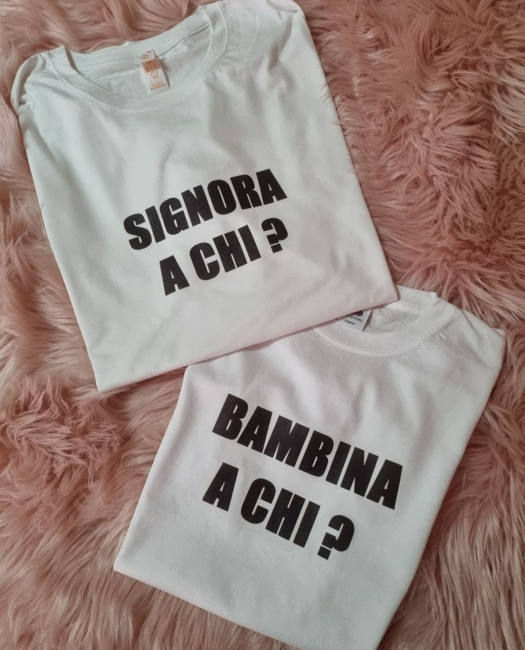Coppia di T-shirt signora a chi?