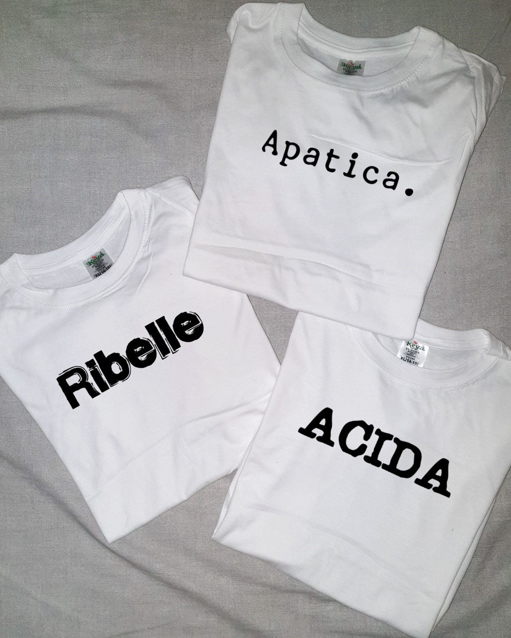 T-shirt con scritta a scelta personalizzata