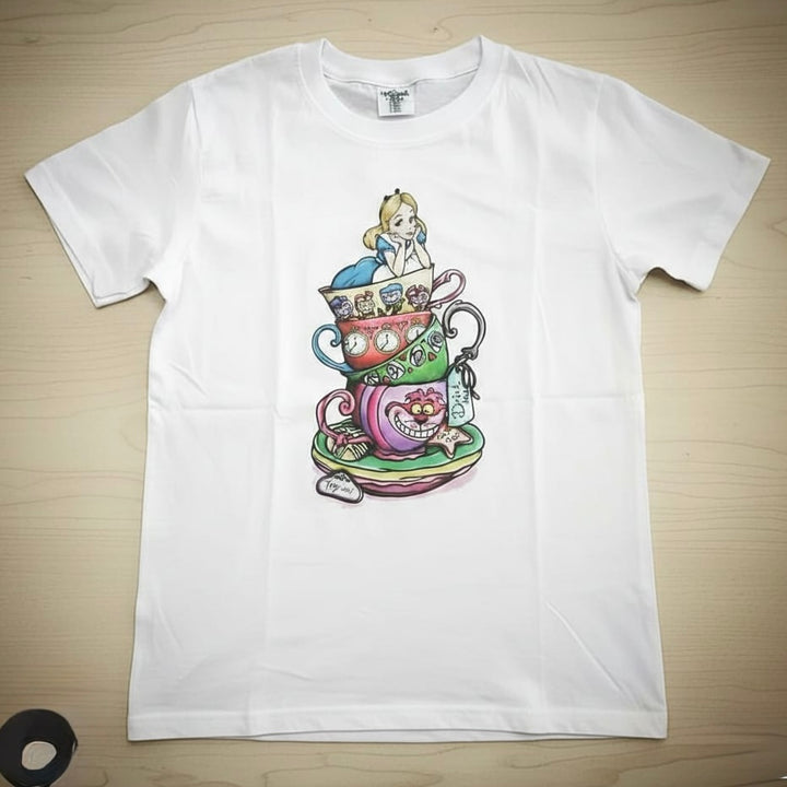 T-shirt Alice in tazza
