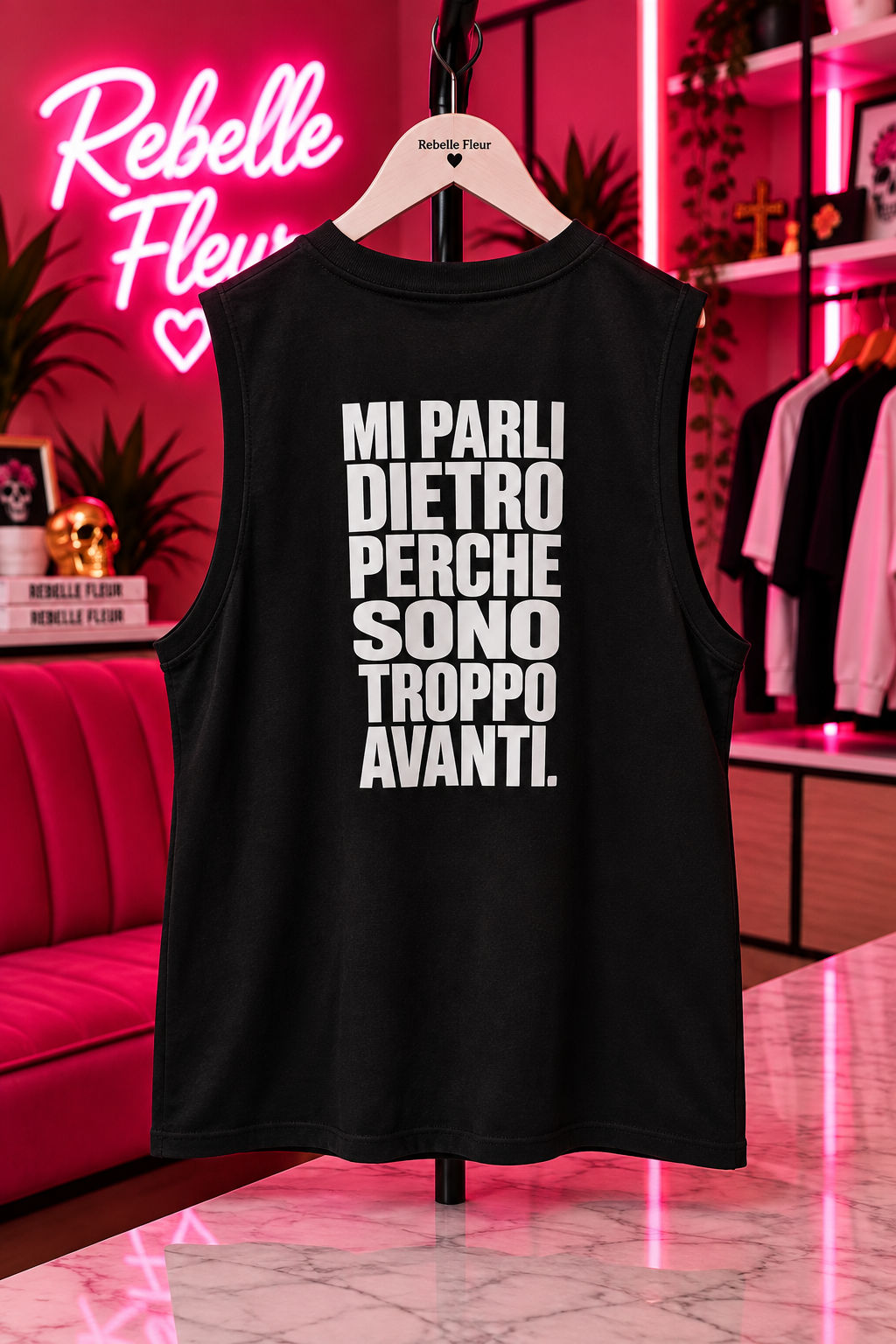 Canotta mi parli dietro