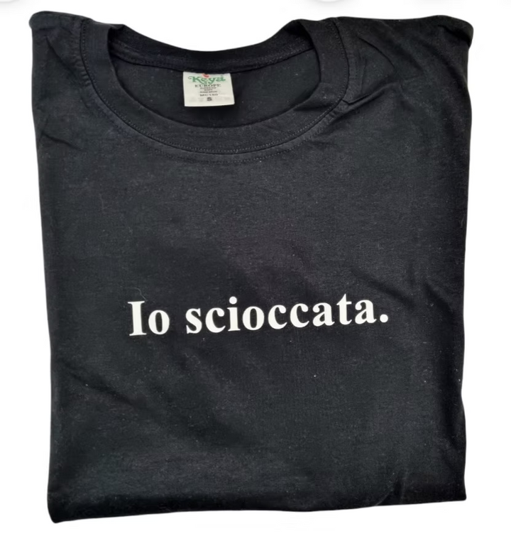 T-shirt io scioccata