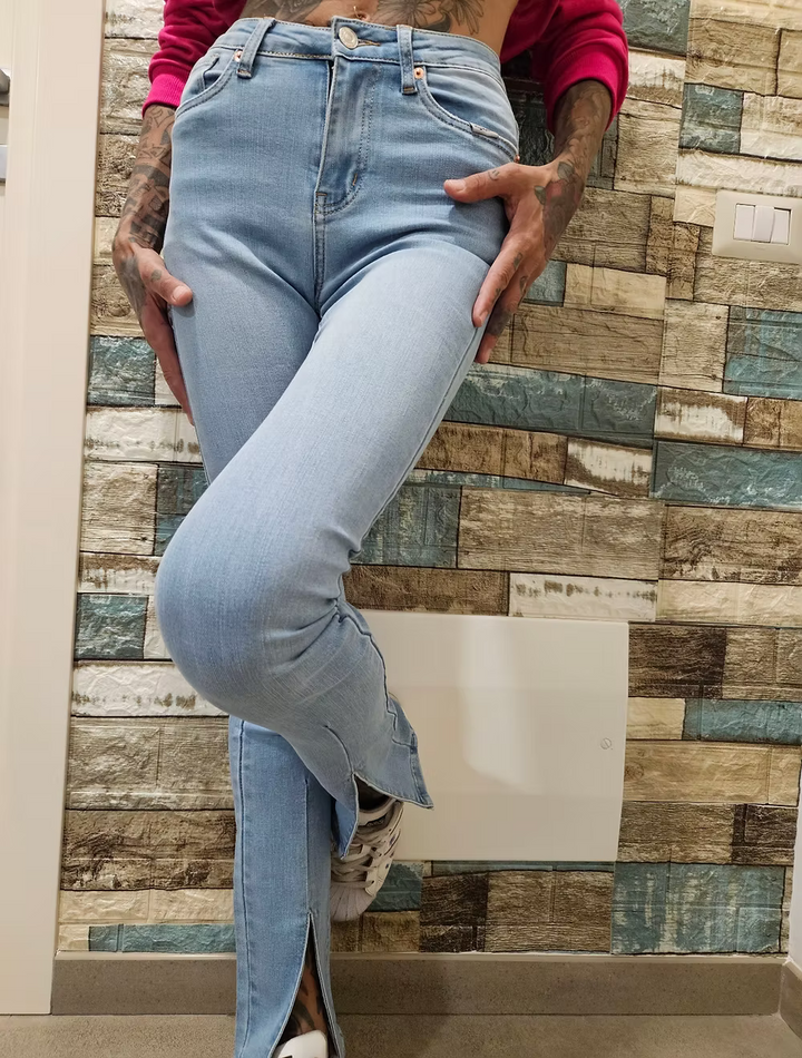 Jeans con spacchetti TAGLIA XS