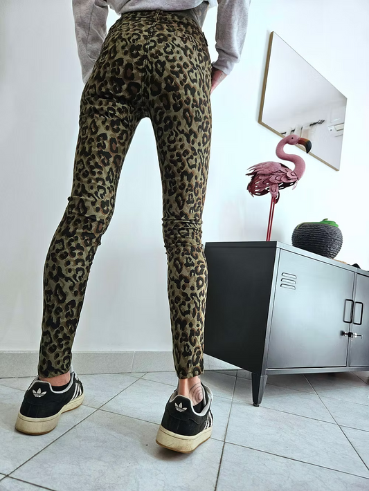 Pantaloni wild