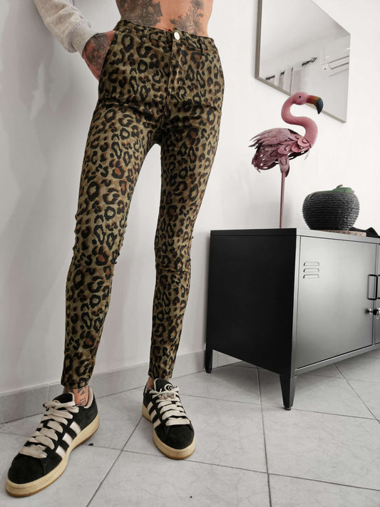 Pantaloni wild
