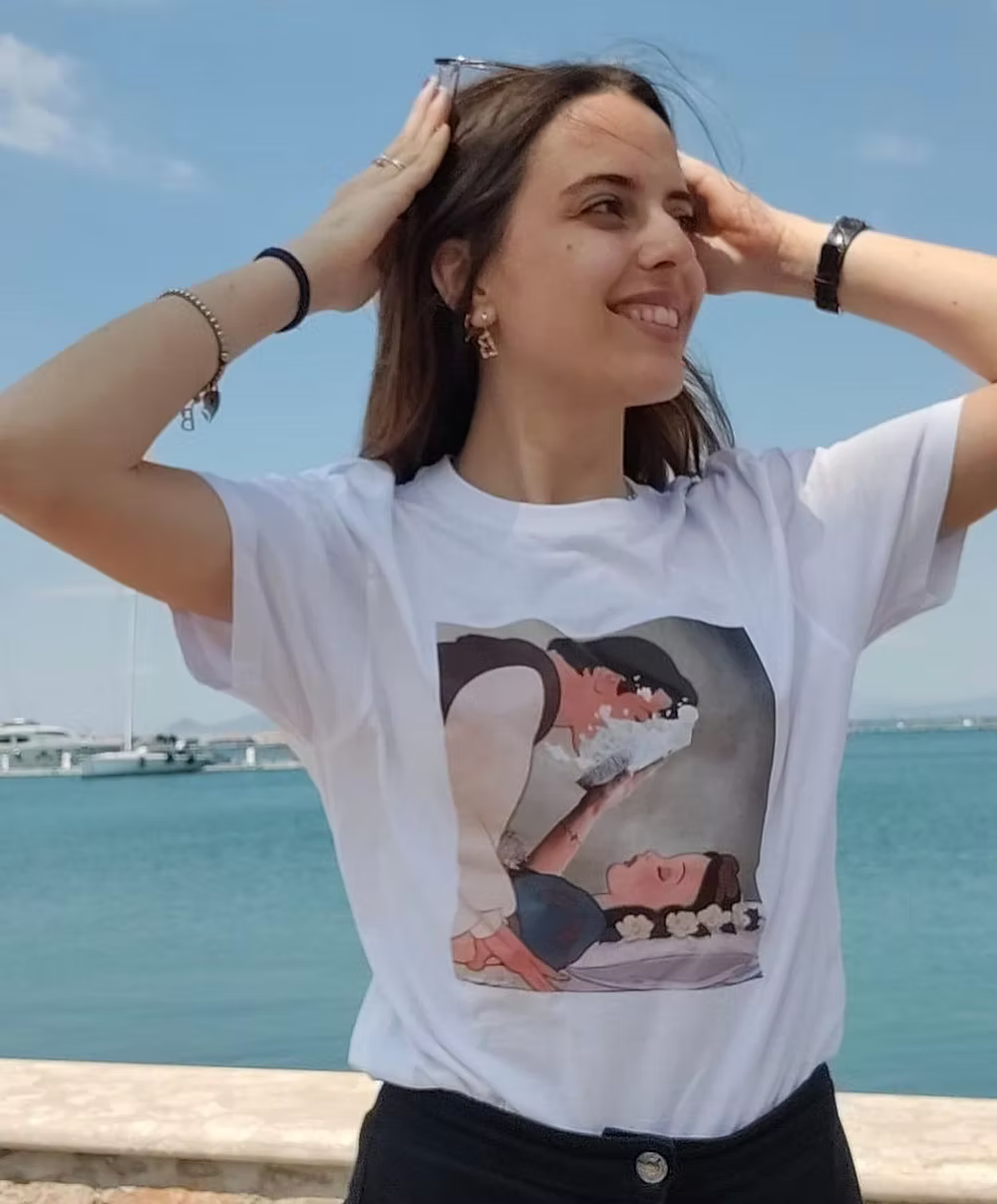 T-shirt torta in faccia