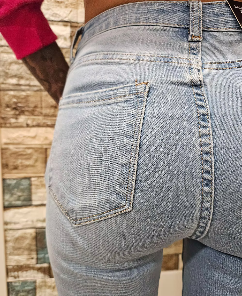Jeans con spacchetti TAGLIA XS