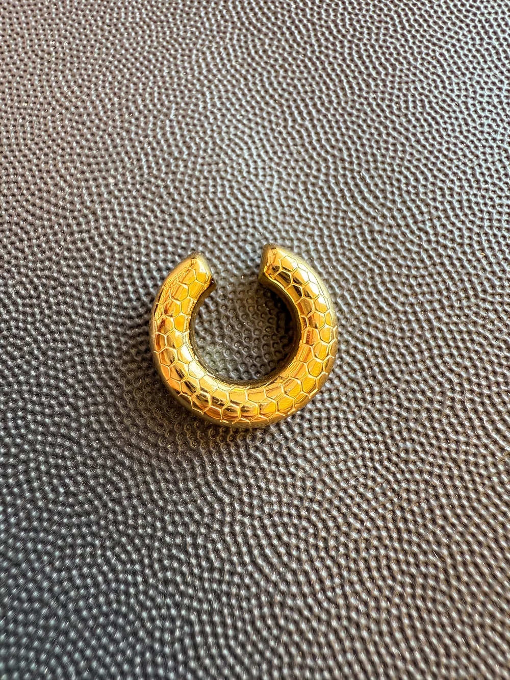 Earcuff gold pitonato