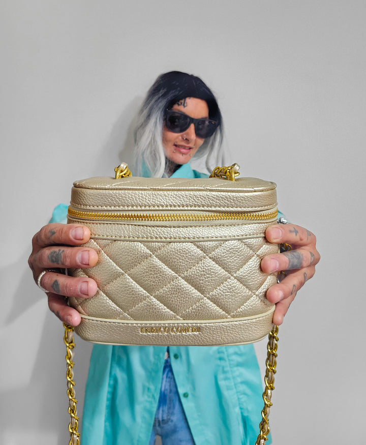 Beauty bag golden 💛