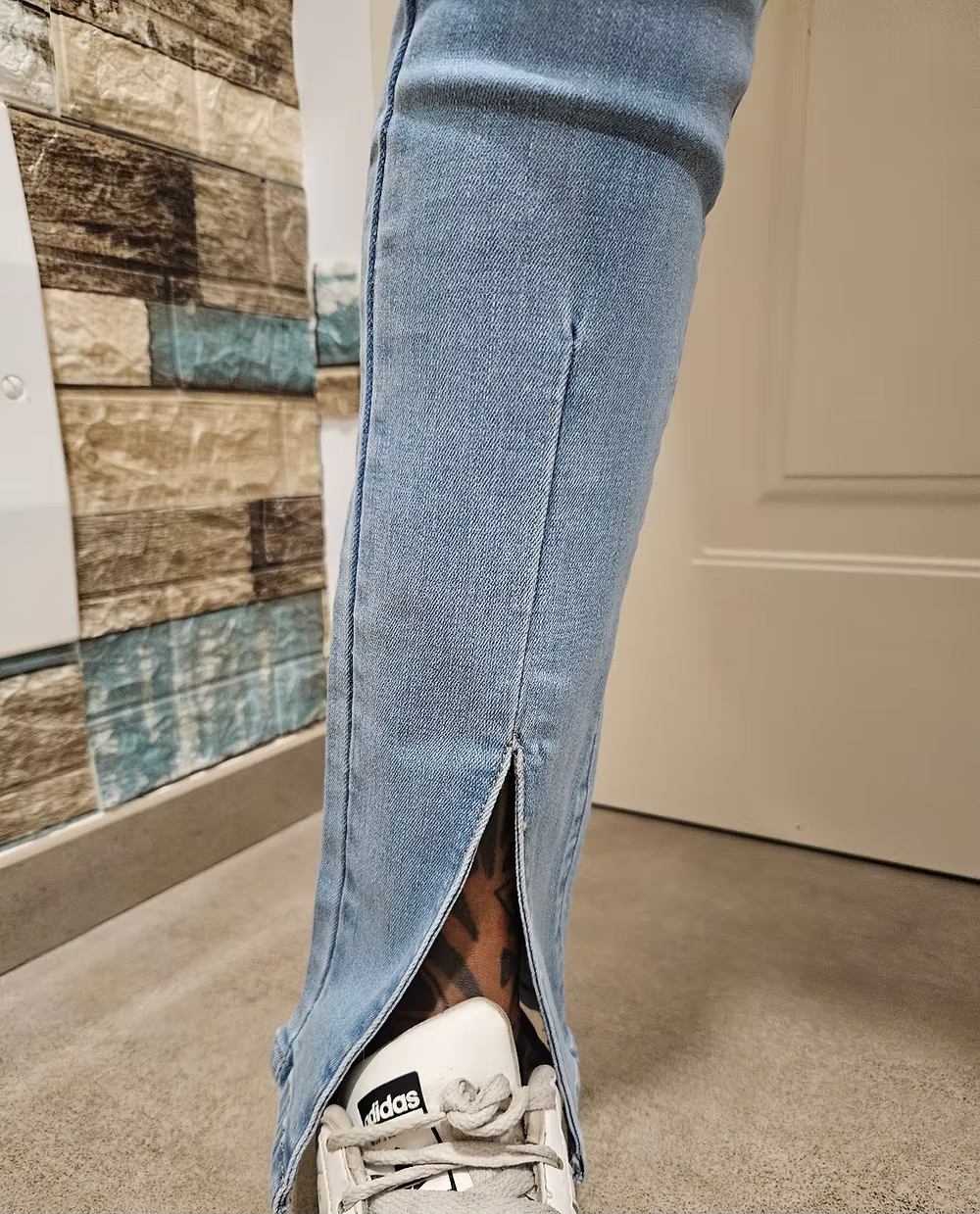 Jeans con spacchetti TAGLIA XS