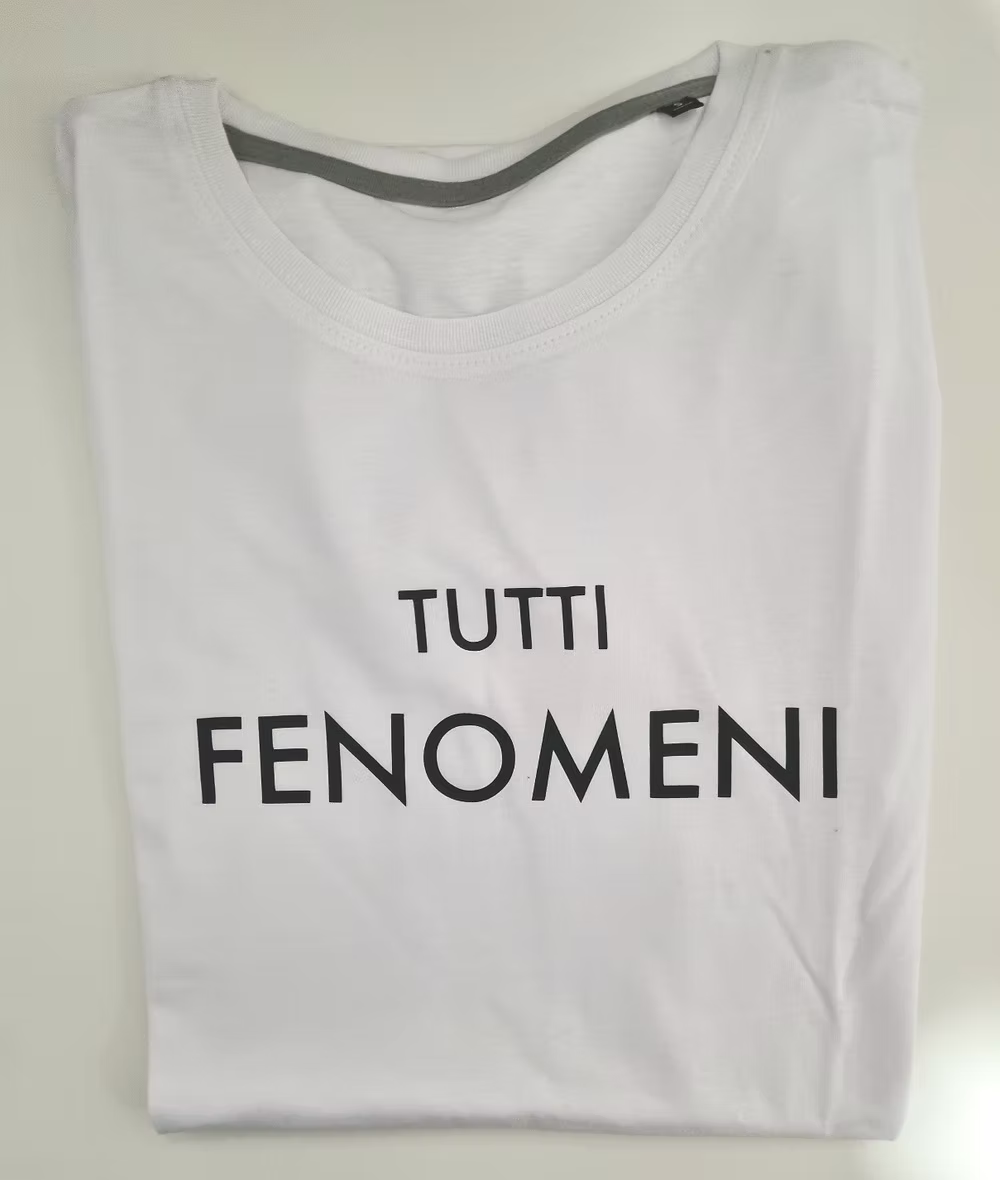 T-shirt con scritta a scelta