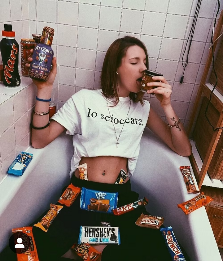 T-shirt io scioccata
