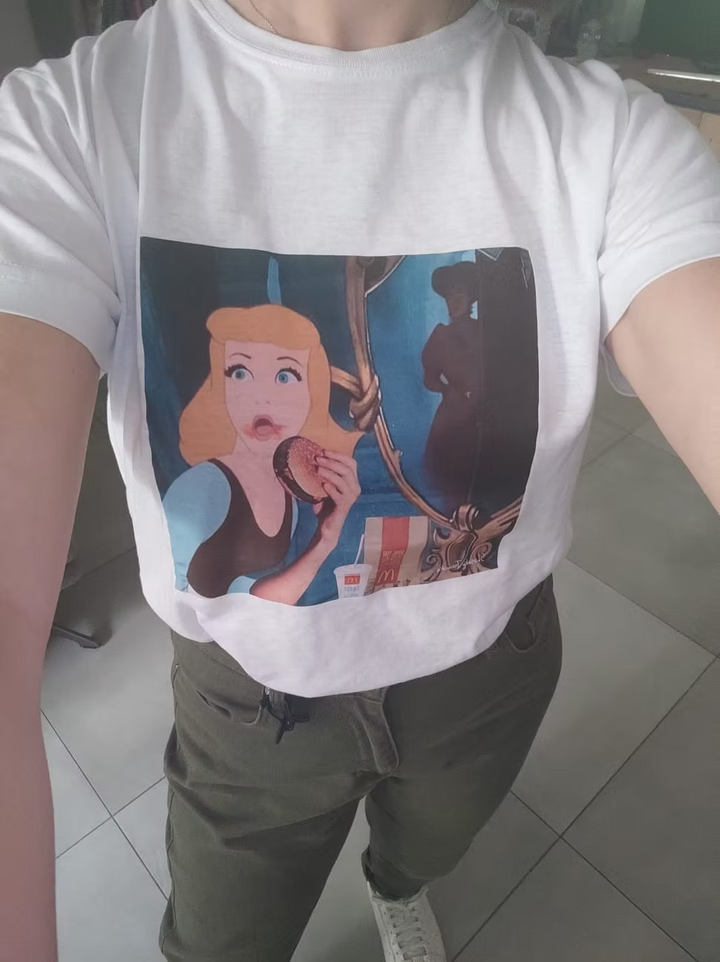 T-shirt cenerentola burger