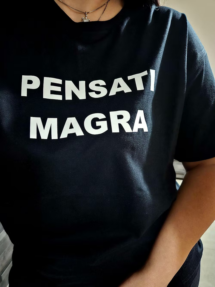 T-shirt pensati magra