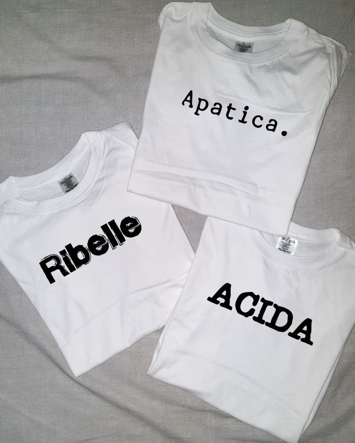 T-shirt con scritta a scelta